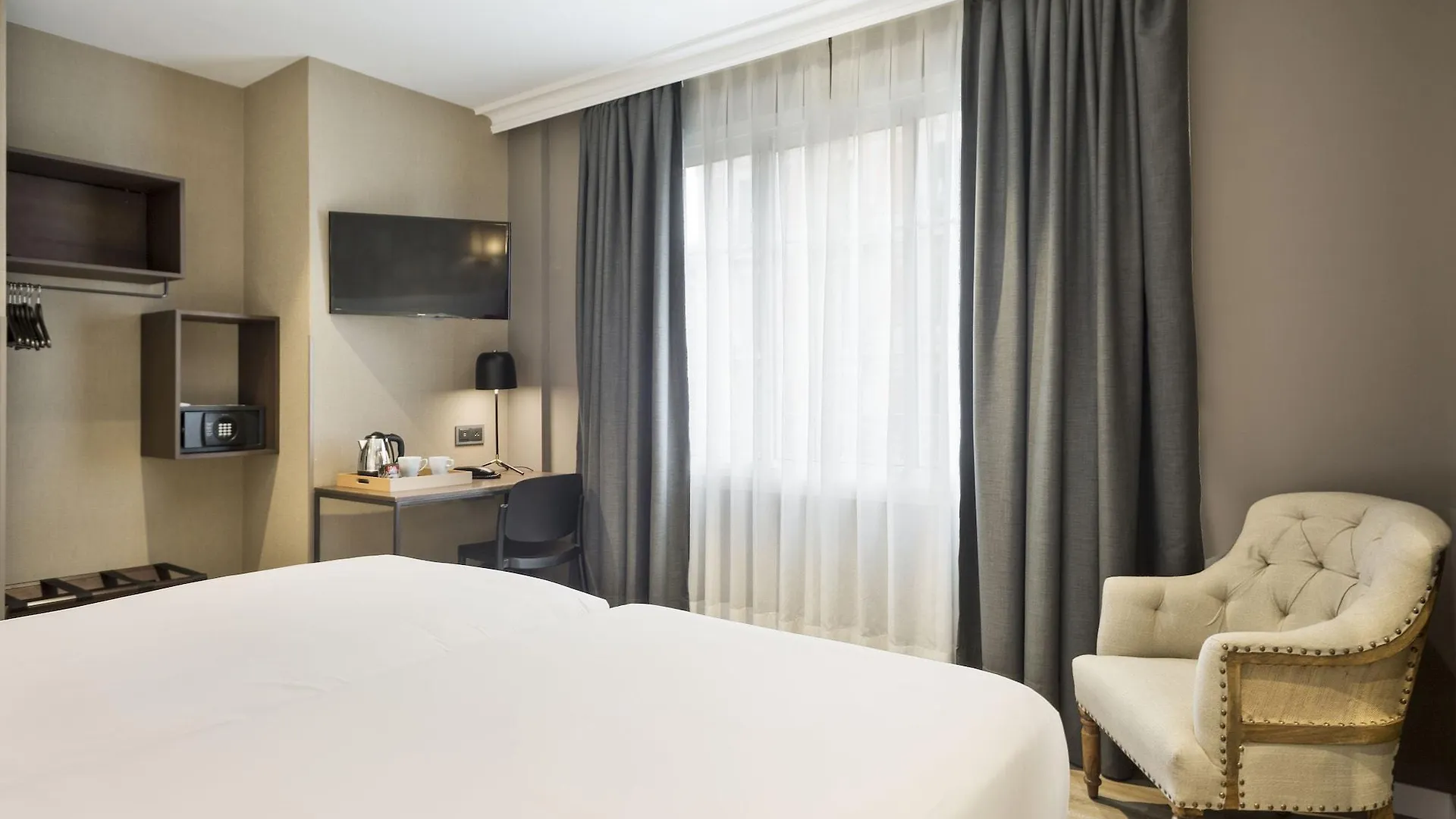 Acta Splendid Hotel Barcelona