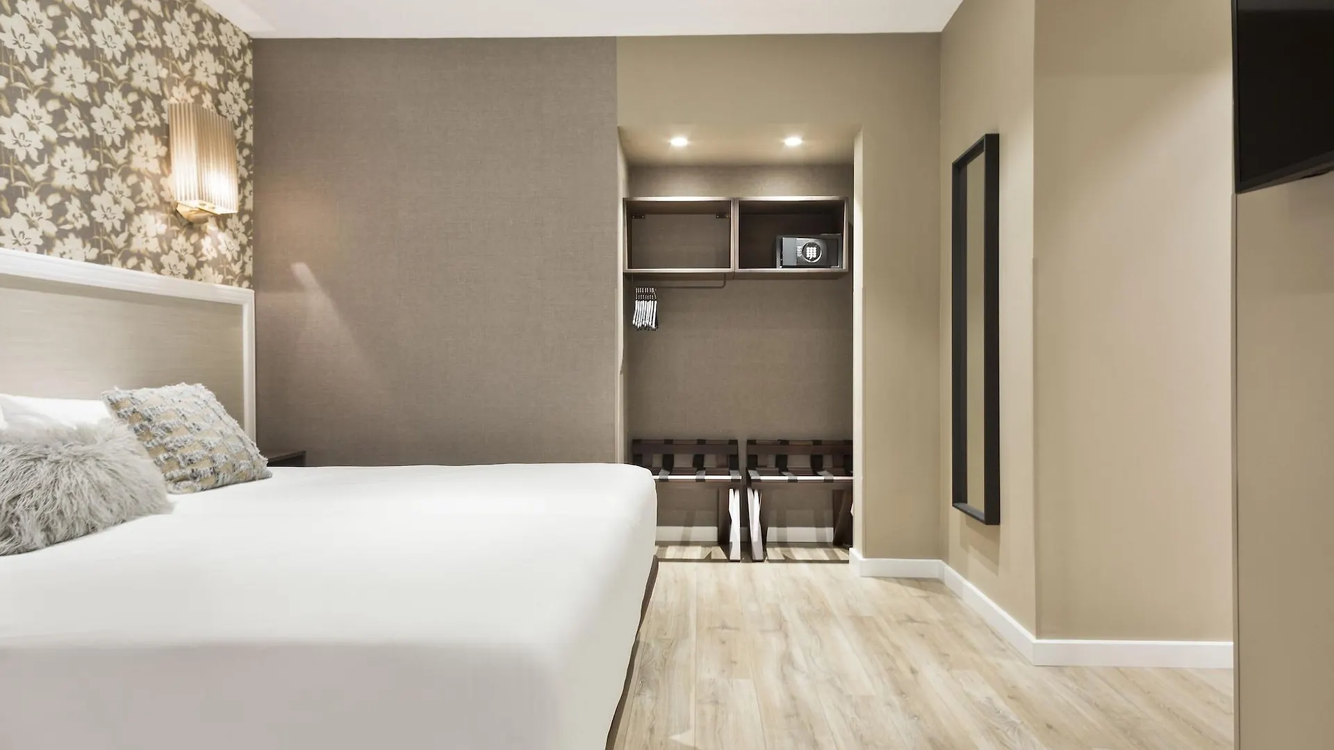 Acta Splendid Hotel Barcelona 3*,