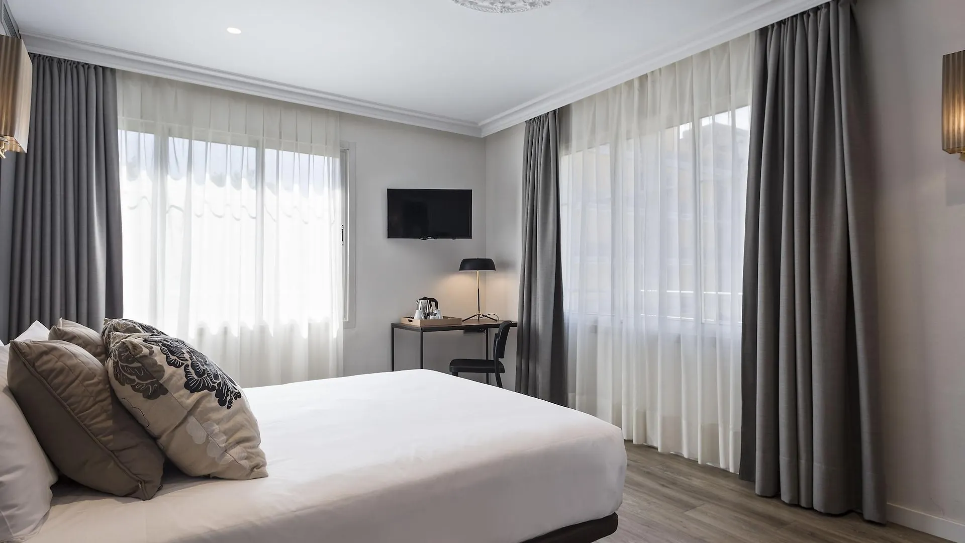 Acta Splendid Hotel Barcelona 3*,
