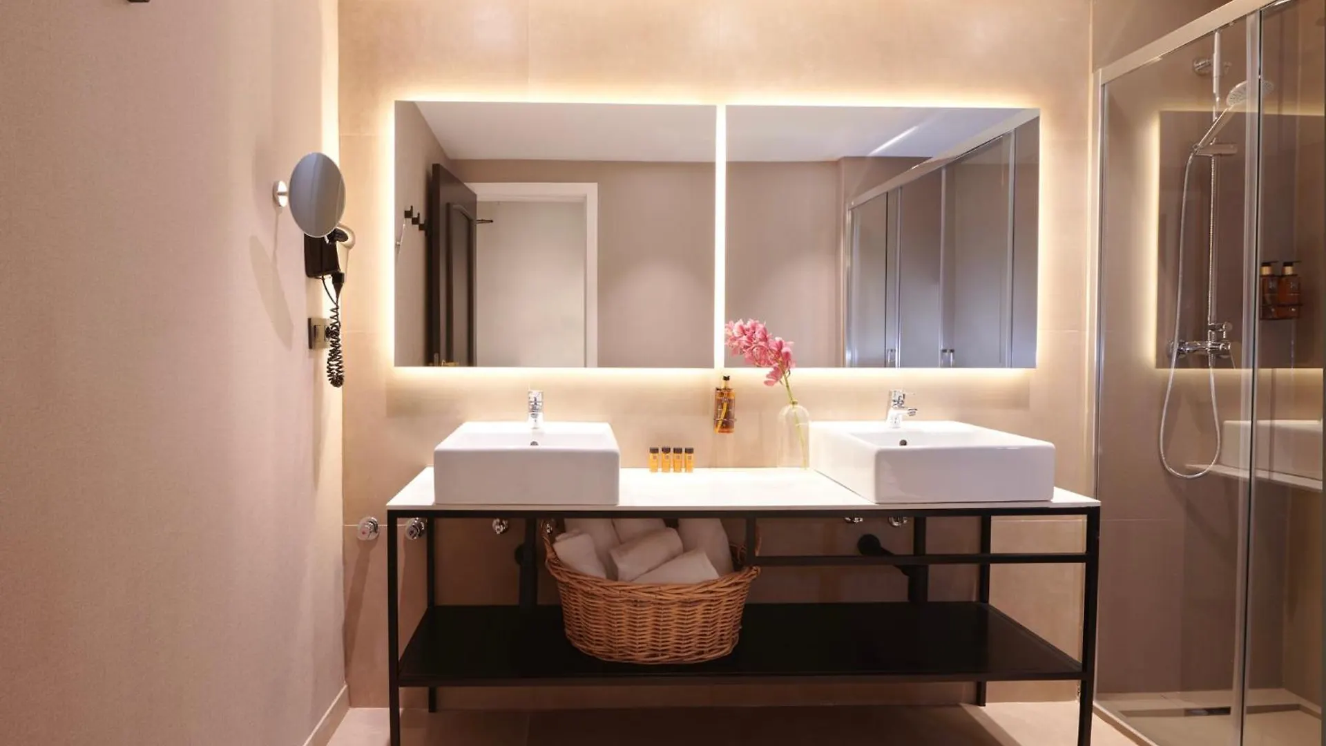 Acta Splendid Hotel Barcelona