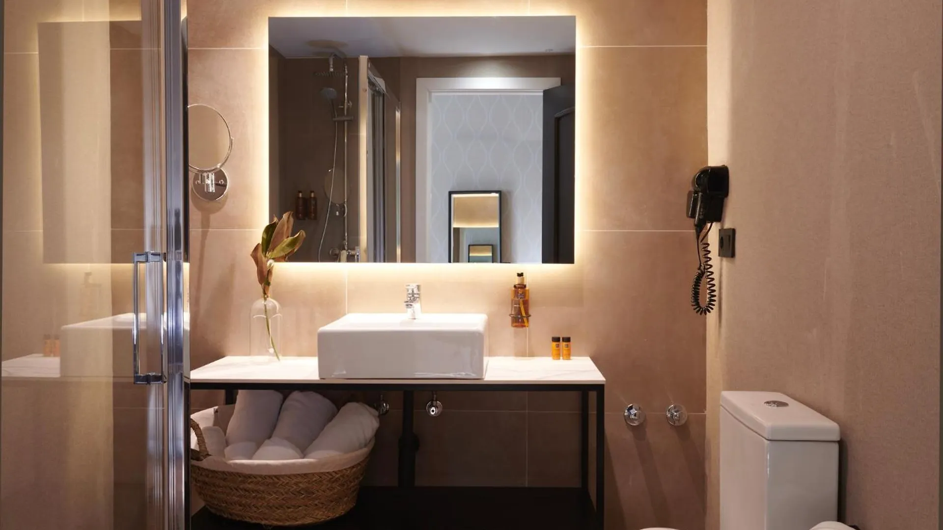 ***  Acta Splendid Hotel Barcelona Spain